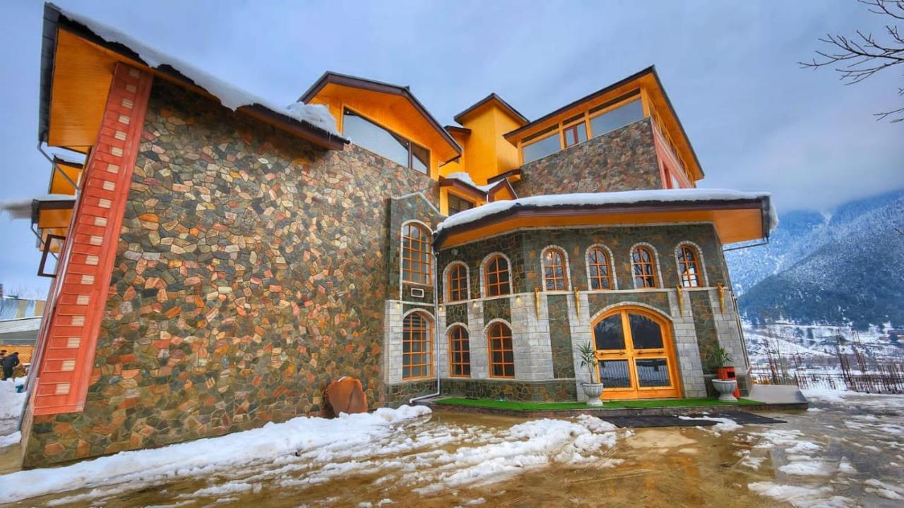 The Walnut Creek Pahalgam Otel Dış mekan fotoğraf