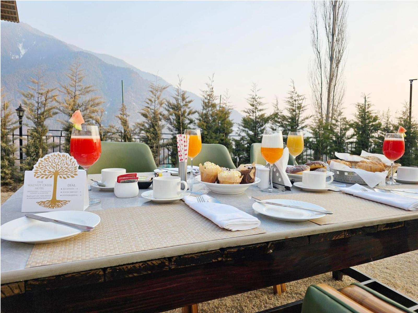 The Walnut Creek Pahalgam Otel Dış mekan fotoğraf