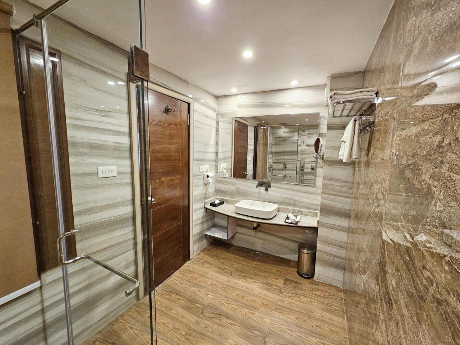The Walnut Creek Pahalgam Otel Dış mekan fotoğraf